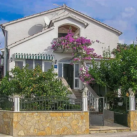 Apartment Maria Kukljica